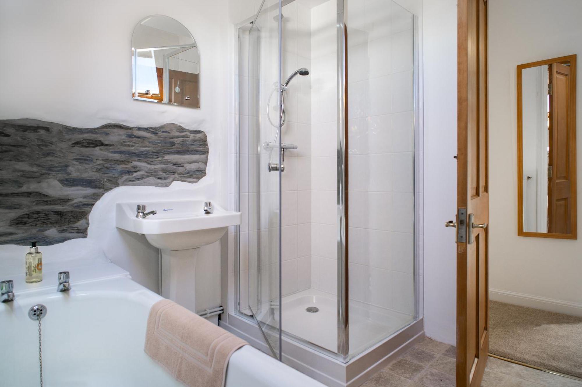 Garden Cottage Newcastle Emlyn Bagian luar foto